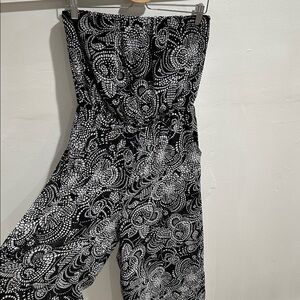 Elegant Black and White Patterned Jumpsuit